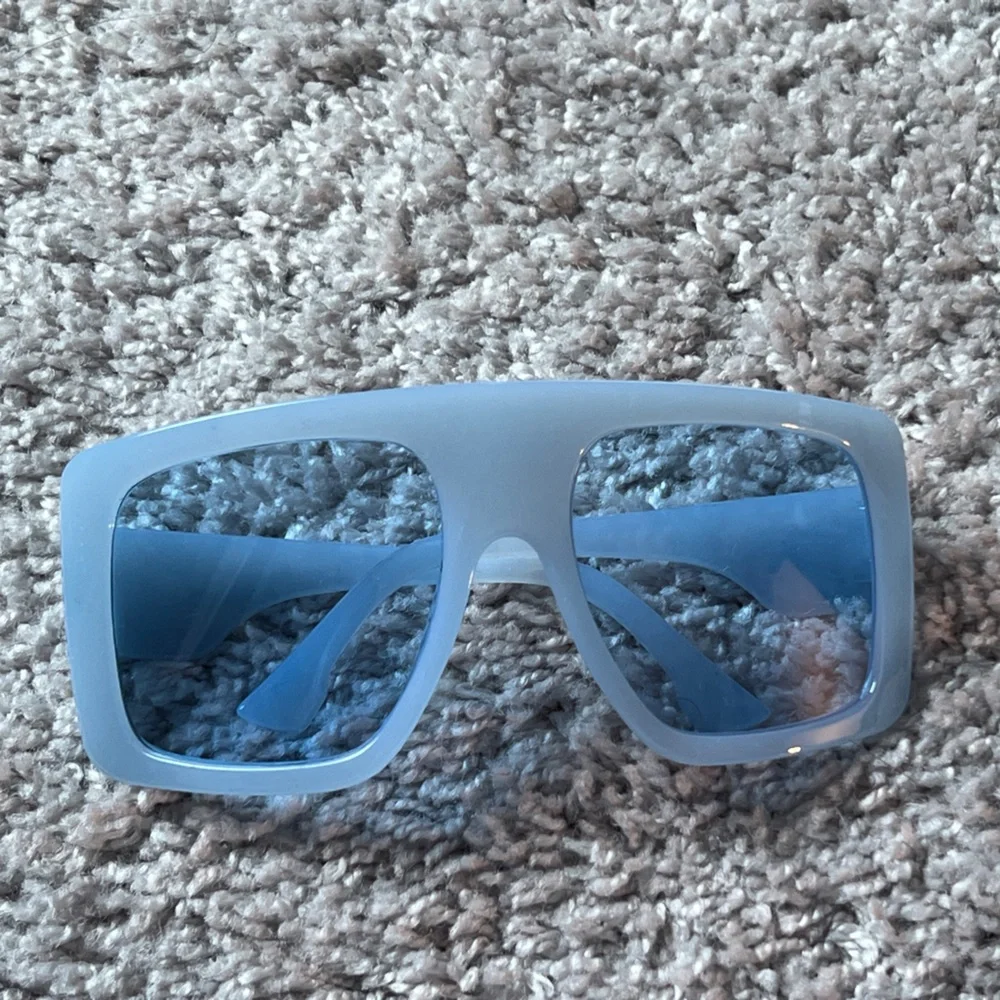 Stylish Blue Oversized Sunglasses